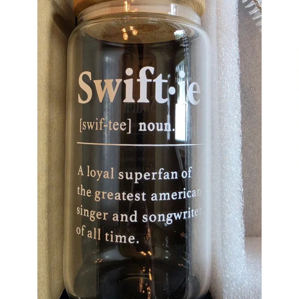 Swiftie Clear 16oz Glass Drinking Cup w Bamboo Lid & Straw, Music Text